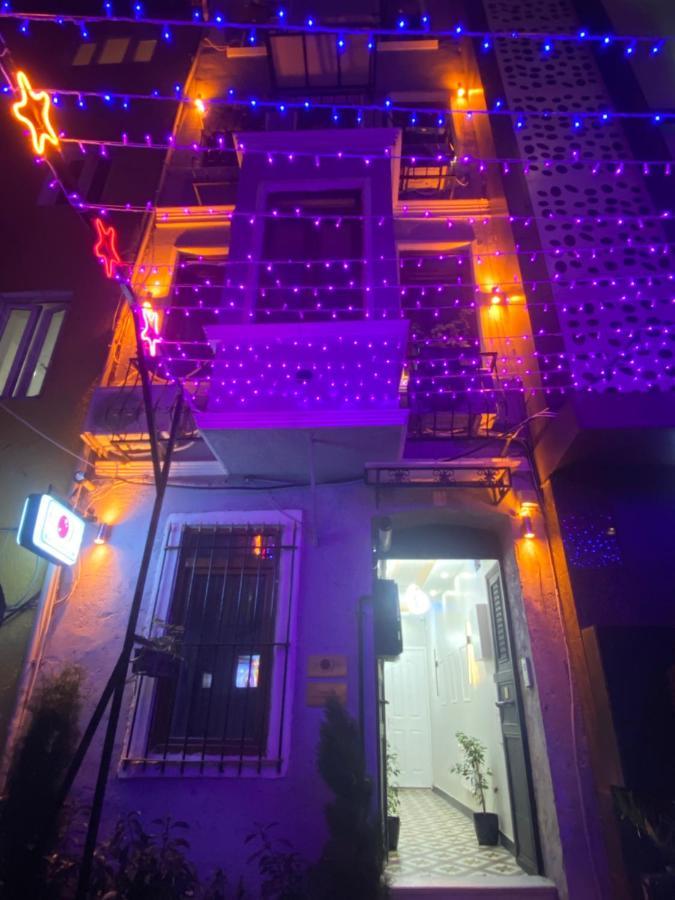Moon Suit Taksim Isztambul Kültér fotó
